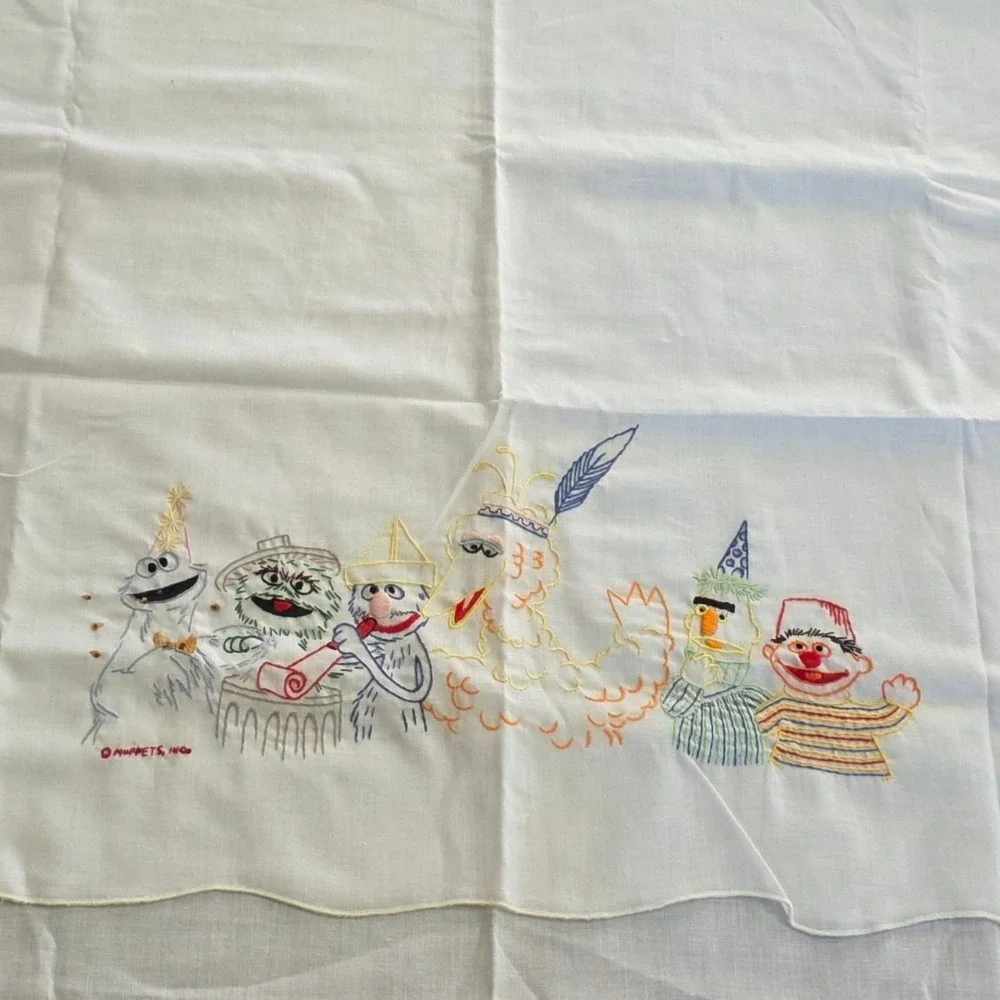 Sesame Street Kids 35x48 Crib Sheet White Vintage Muppets Embroidered Characters